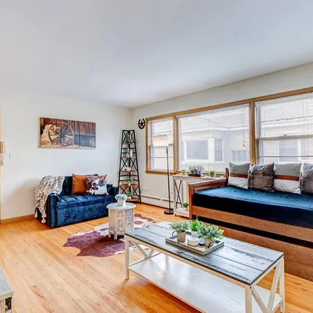 Elmwood Park 2 Bedroom Condo